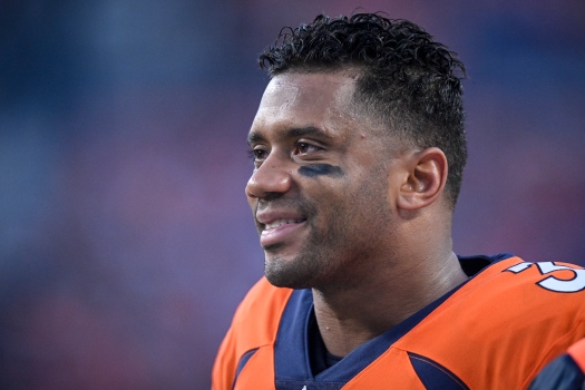 Seattle Seahawks-fans välkomnar Russell Wilson tillbaka till Lumen Field